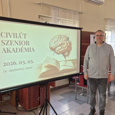 Újra elindult a Szenior Akadémia