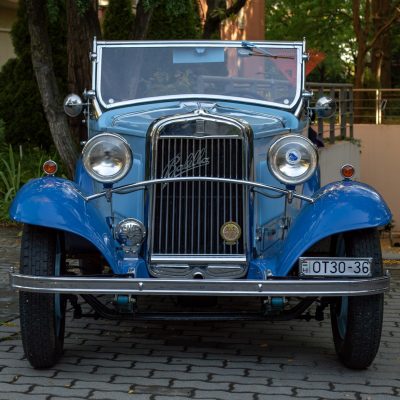 Veterán járművek és riksázás Zuglóban