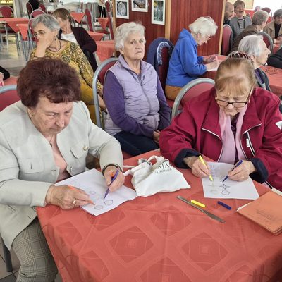 Tanév indító a zuglói Olajág Szenior Akadémián – játékosan a szellemi frissességért